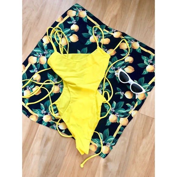 Lovers + Friends worn once! - Picture 4 of 7